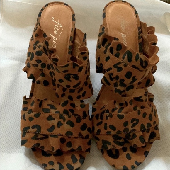 NWOT Free People block heels - Picture 3 of 7